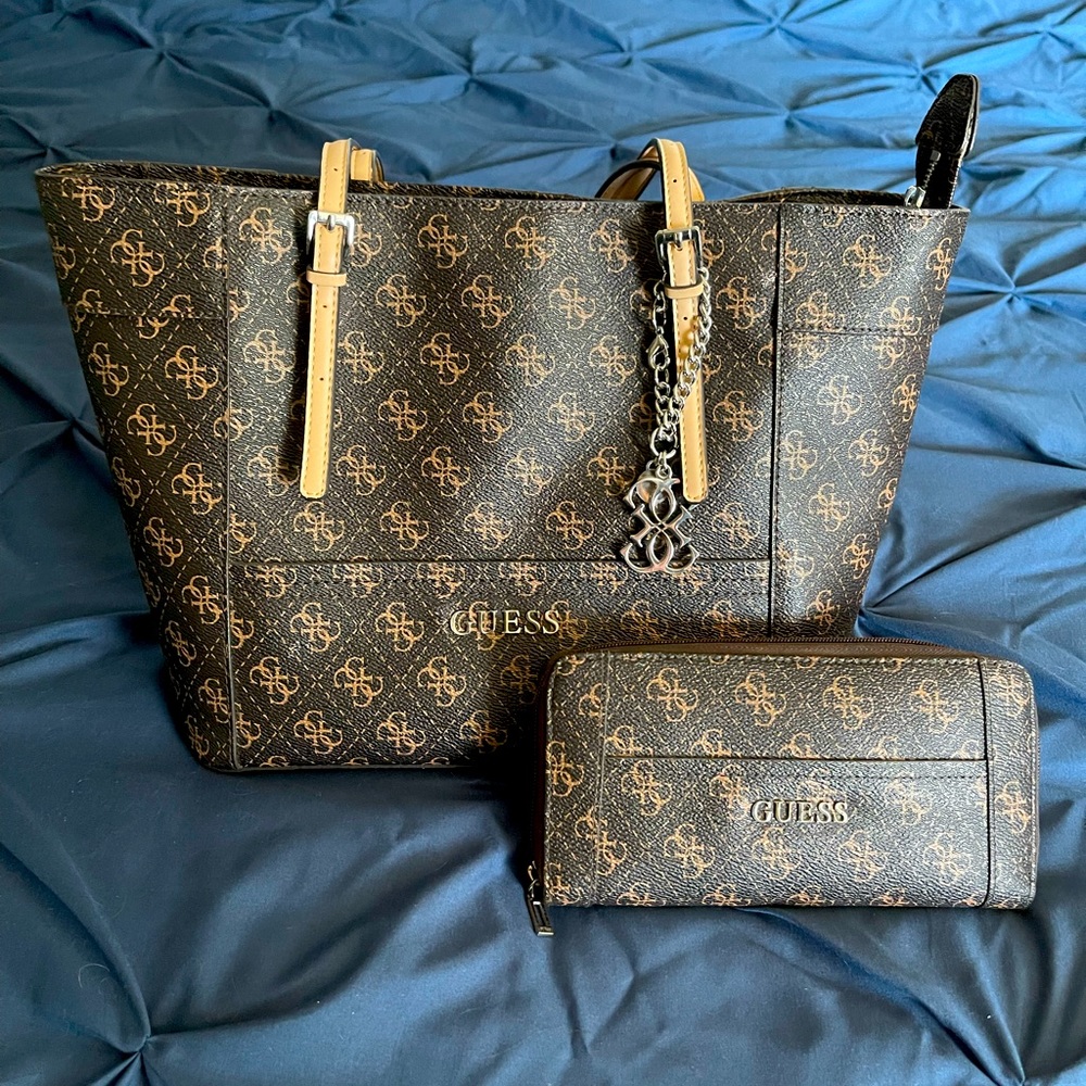 Guess Purse/Wallet